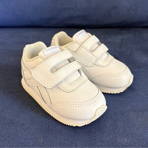 Reebok Toddler White Sneakers, 4T